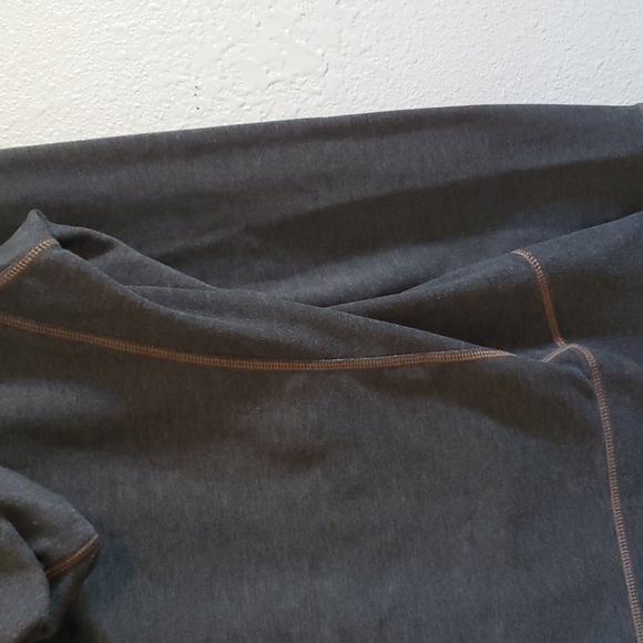 Under Armour Top hoodie. - Picture 9 of 13